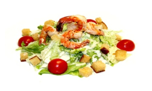 Salat "Caesar" krevetidega